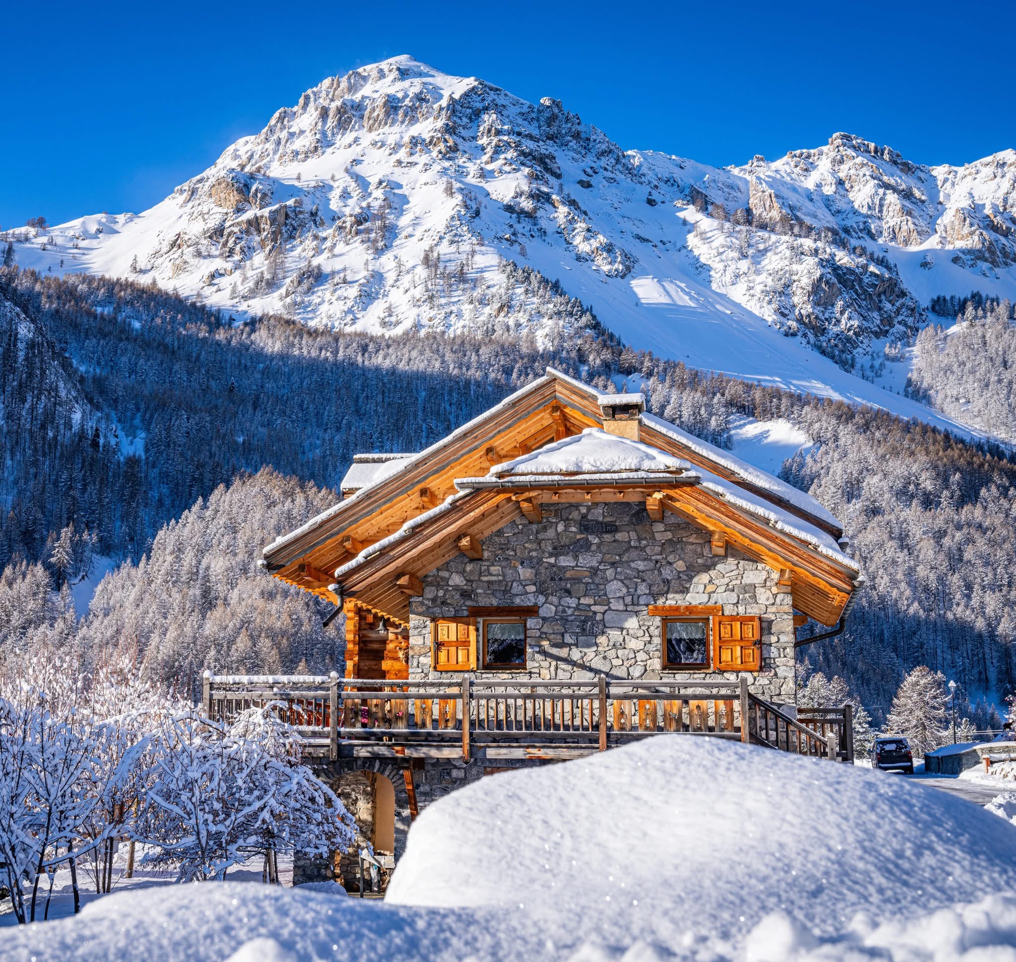 Chalets Blanc - Rénovation et construction de Chalets d'Exception savoie alpes suisse